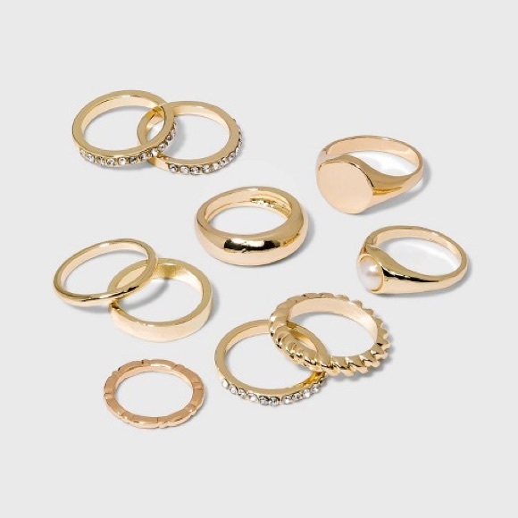 Jewelry - Cross ring size 7